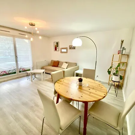 Le Dolto Bright For 4 People