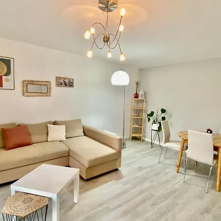 Apartment Le Dolto Bright For 4 People