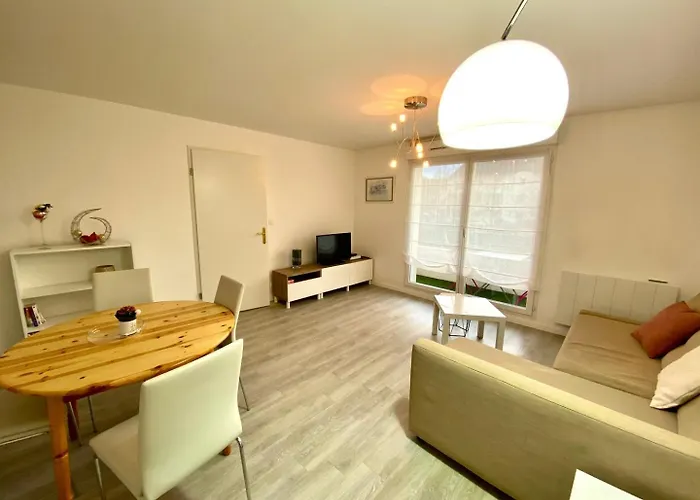 Apartment Le Dolto Bright For 4 People